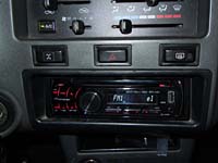   Pioneer DEH-3200UB  Toyota RAV 4